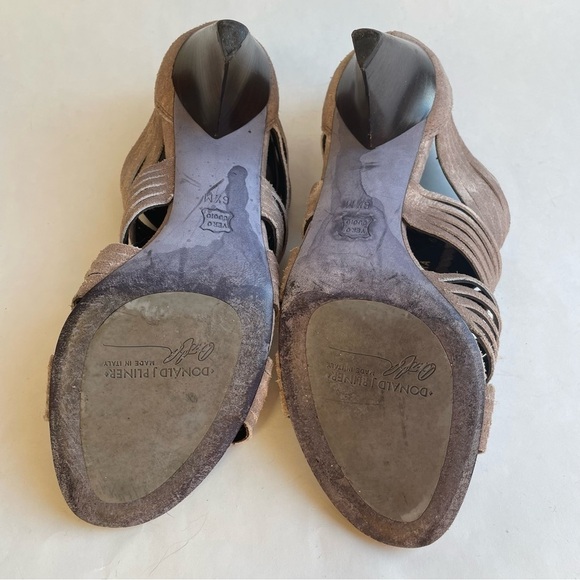 Donald J. Pliner Tan Suede Peep Toe Heels 6.5M - Picture 10 of 11